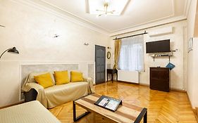 Mari&Emi Flat In Corvin