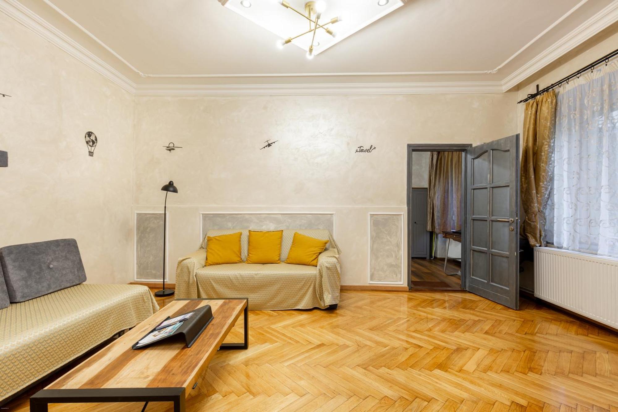 Mari&Emi Flat In Corvin Apartment Budapest Exterior photo