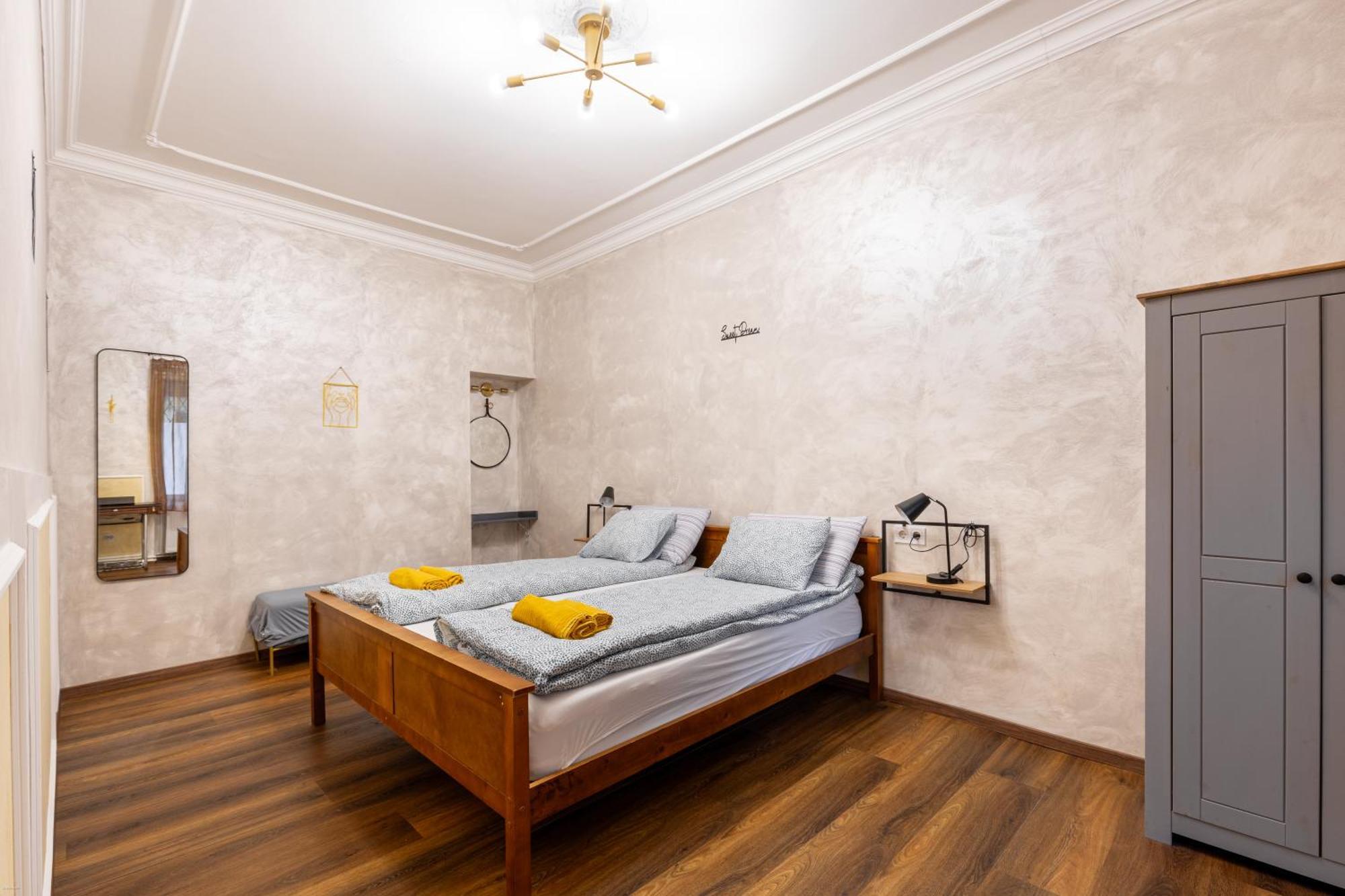 Mari&Emi Flat In Corvin Apartment Budapest Exterior photo