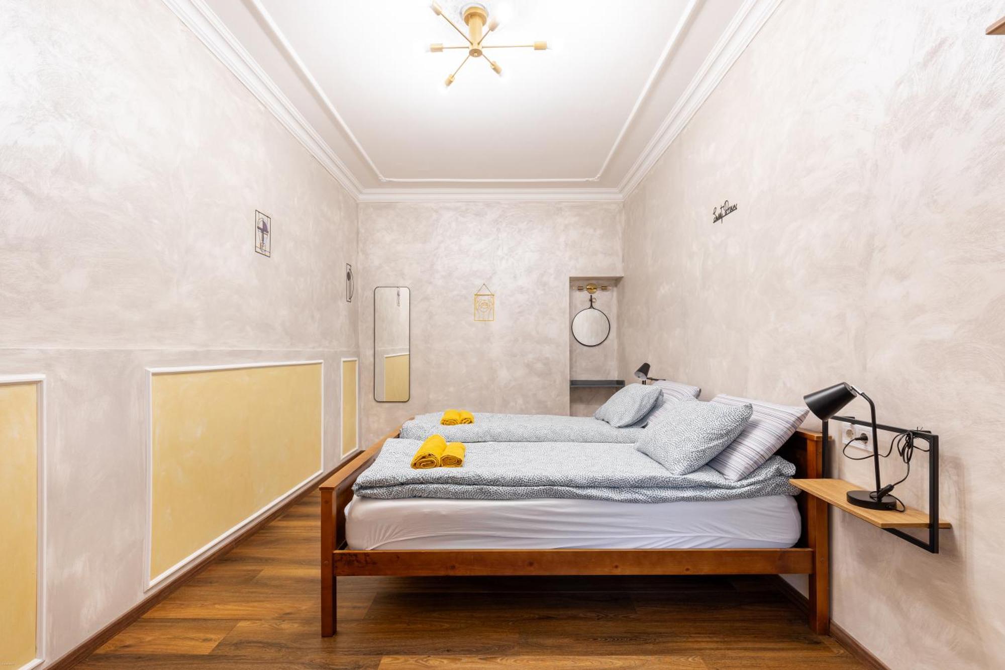 Mari&Emi Flat In Corvin Apartment Budapest Exterior photo