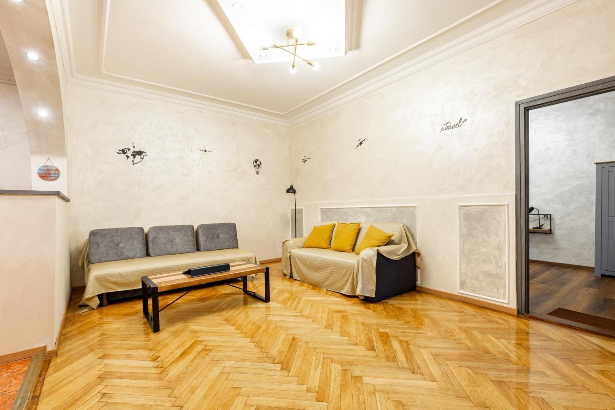 Mari&Emi Flat In Corvin Apartment Budapest Exterior photo