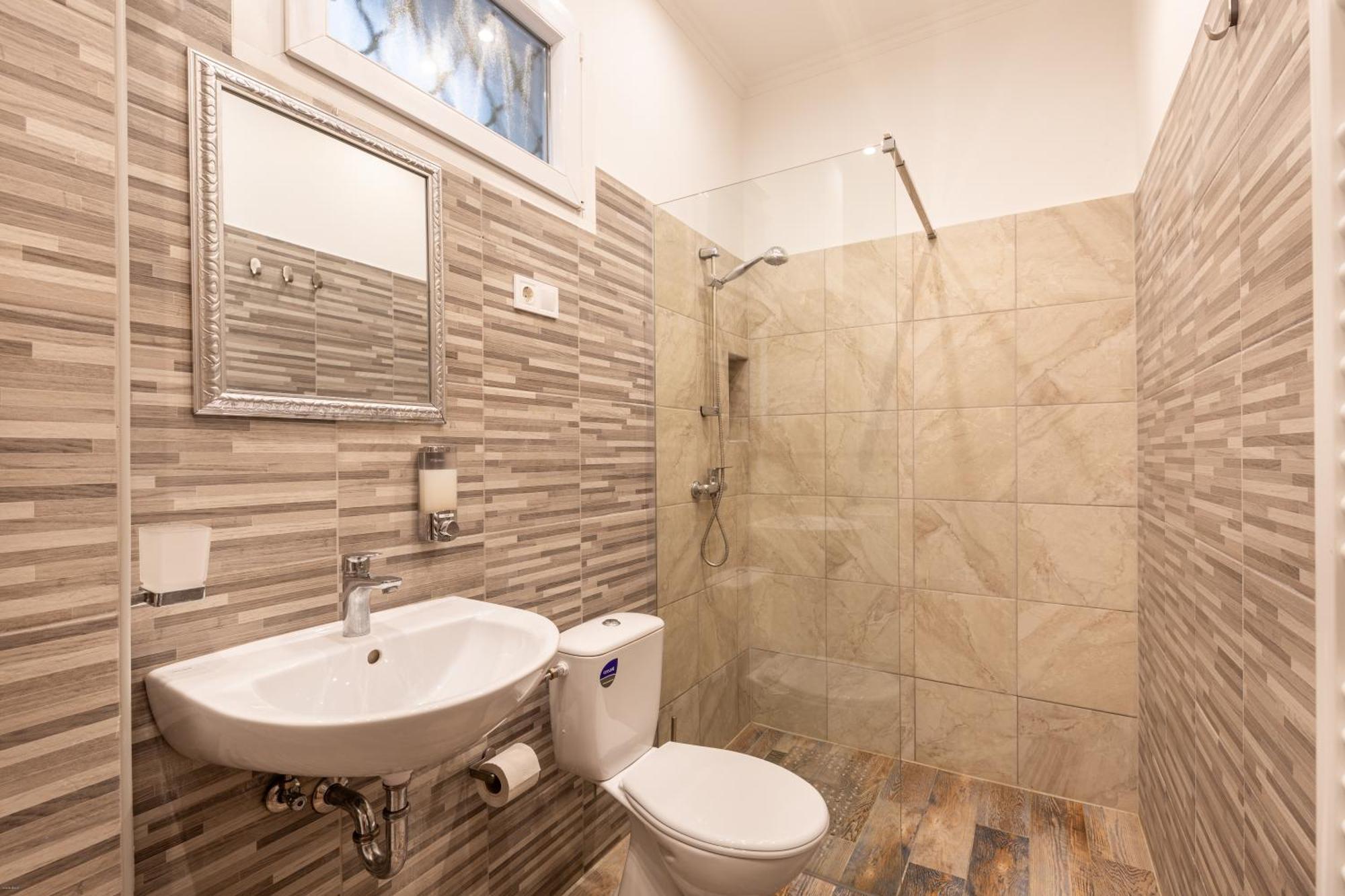 Mari&Emi Flat In Corvin Apartment Budapest Exterior photo