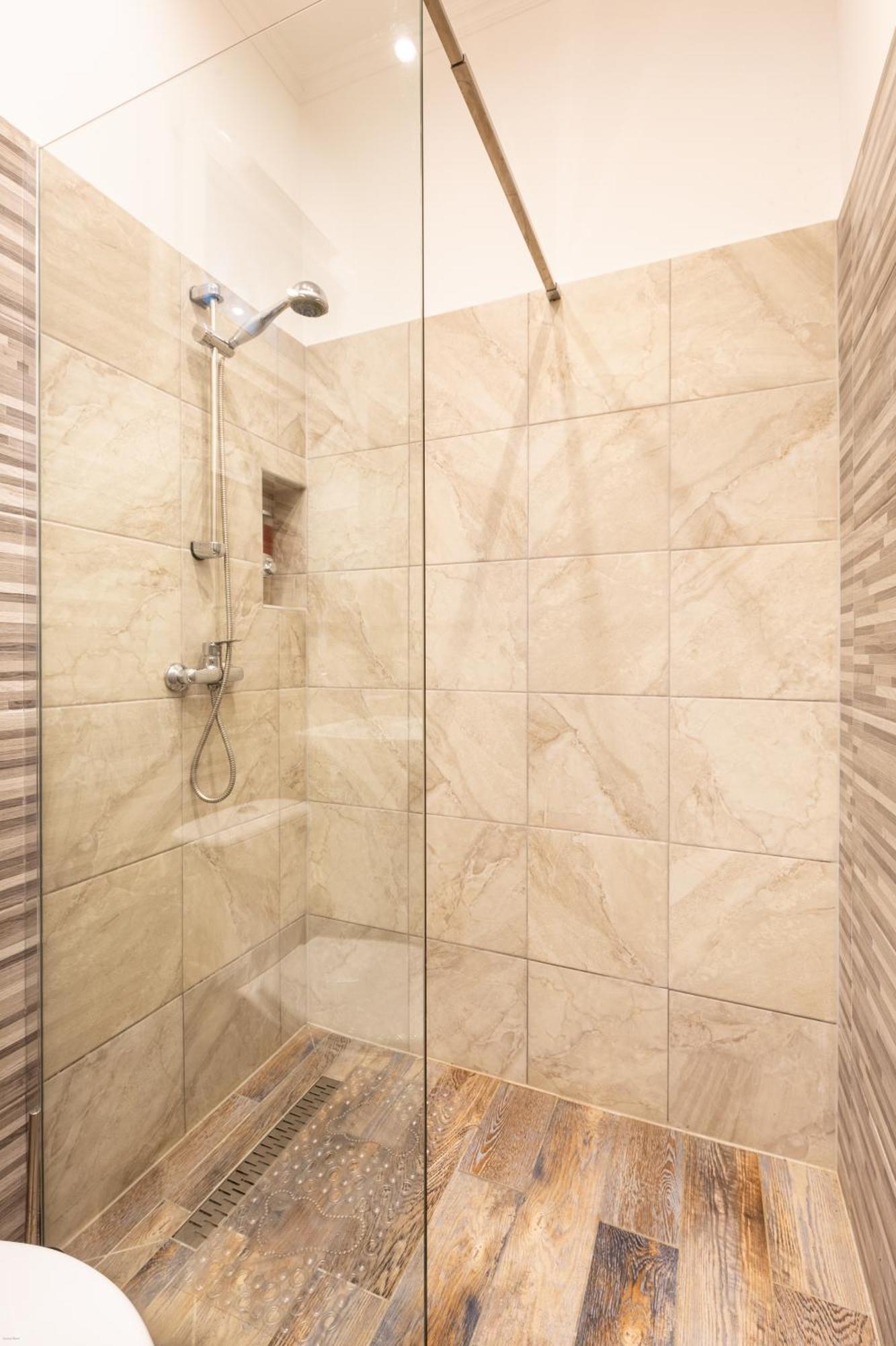 Mari&Emi Flat In Corvin Apartment Budapest Exterior photo